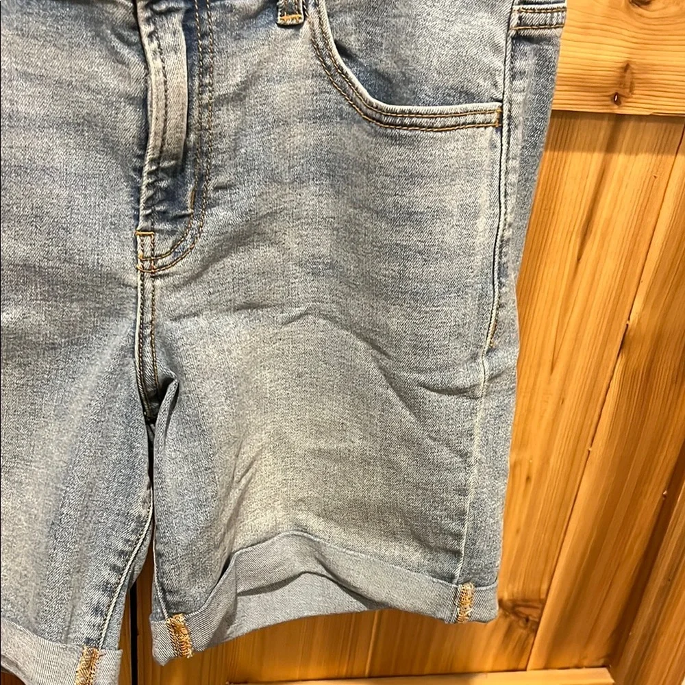 Old Navy Light Blue Jean Shorts - Picture 5 of 9